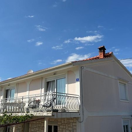 Apartments Tino & Leon Sukošan Exterior foto
