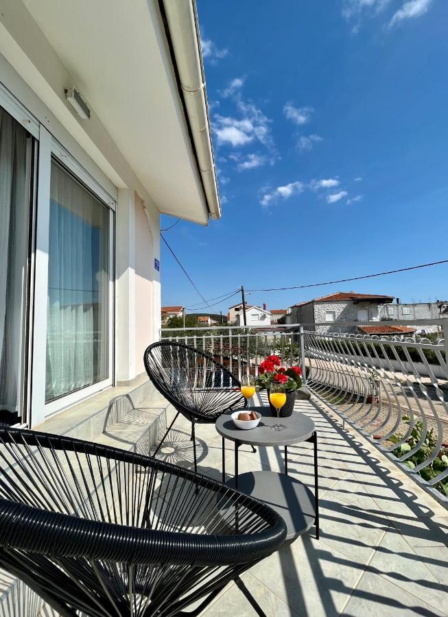 Apartments Tino & Leon Sukošan Exterior foto